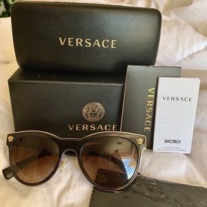 VERSACE luxury authentic medusa charm sunglasses